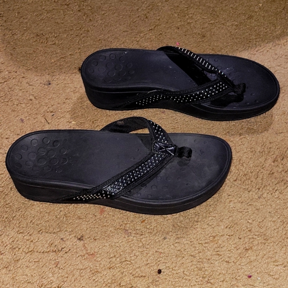 Vionic women high tide sandal podiatrist design black